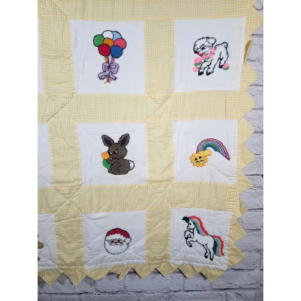 Vintage Handmade Baby Quilt 20 Embroidered Animal Blocks Circus Yellow 52x41‎